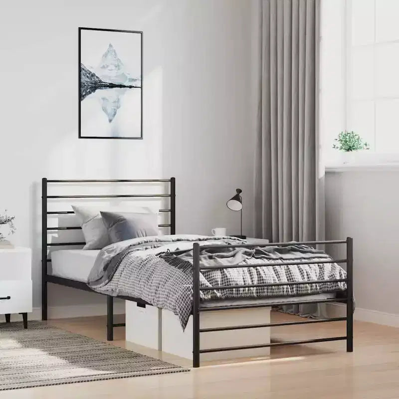 Cadre de lit en métal avec tête de lit et lattes, sans matelas