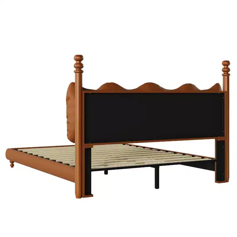Lit plateforme avec tête de lit capitonnée ondulée, moderne du milieu du siècle et vintage, café