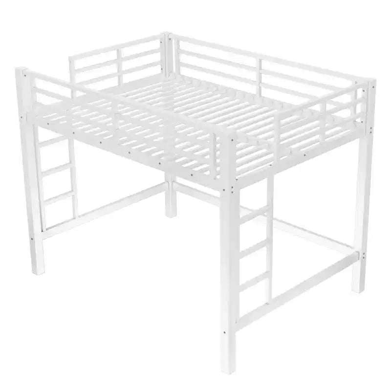 Lit mezzanine en métal avec deux échelles de chaque côté